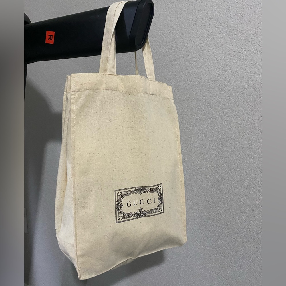 Gucci Linen Cloth- Shopping Tote - Picture 5 of 11